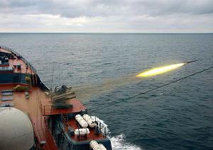 загін кораблів північного флоту успішно виконав ракетні стрільби у баренцовому морі