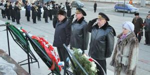 у владивостоку ушанували память командира підводного човна с 56